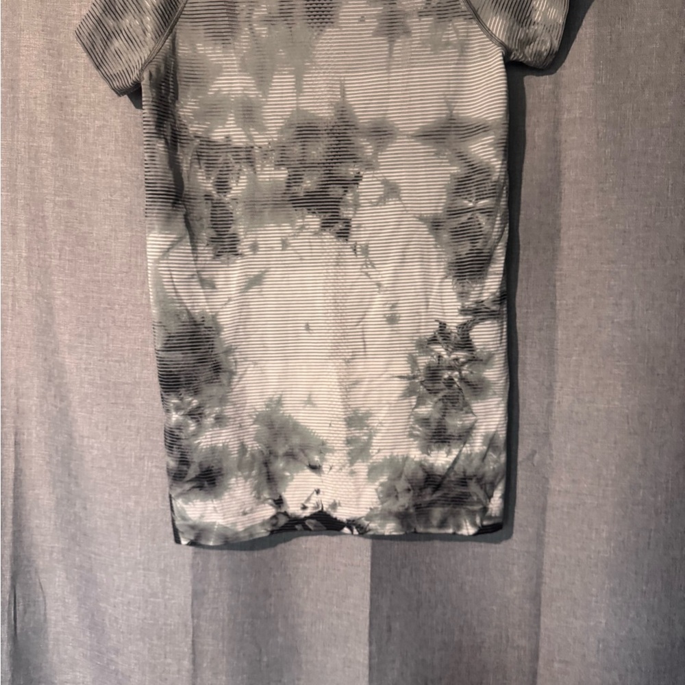 Lululemon Swiftly Tech Size 6 - image 3